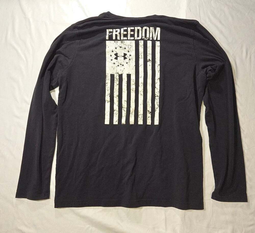 Under Armour Freedom Flag Long Sleeve Size LG Black